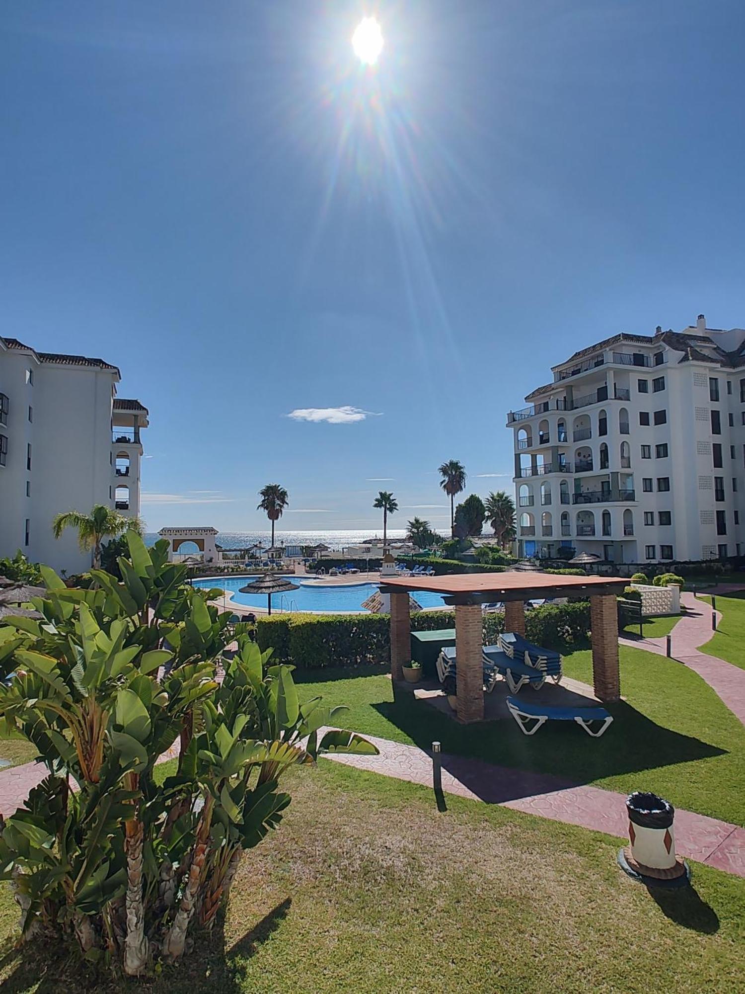 Duquesa 5210 Beach Side Paradise Castillo de Sabinillas Eksteriør billede