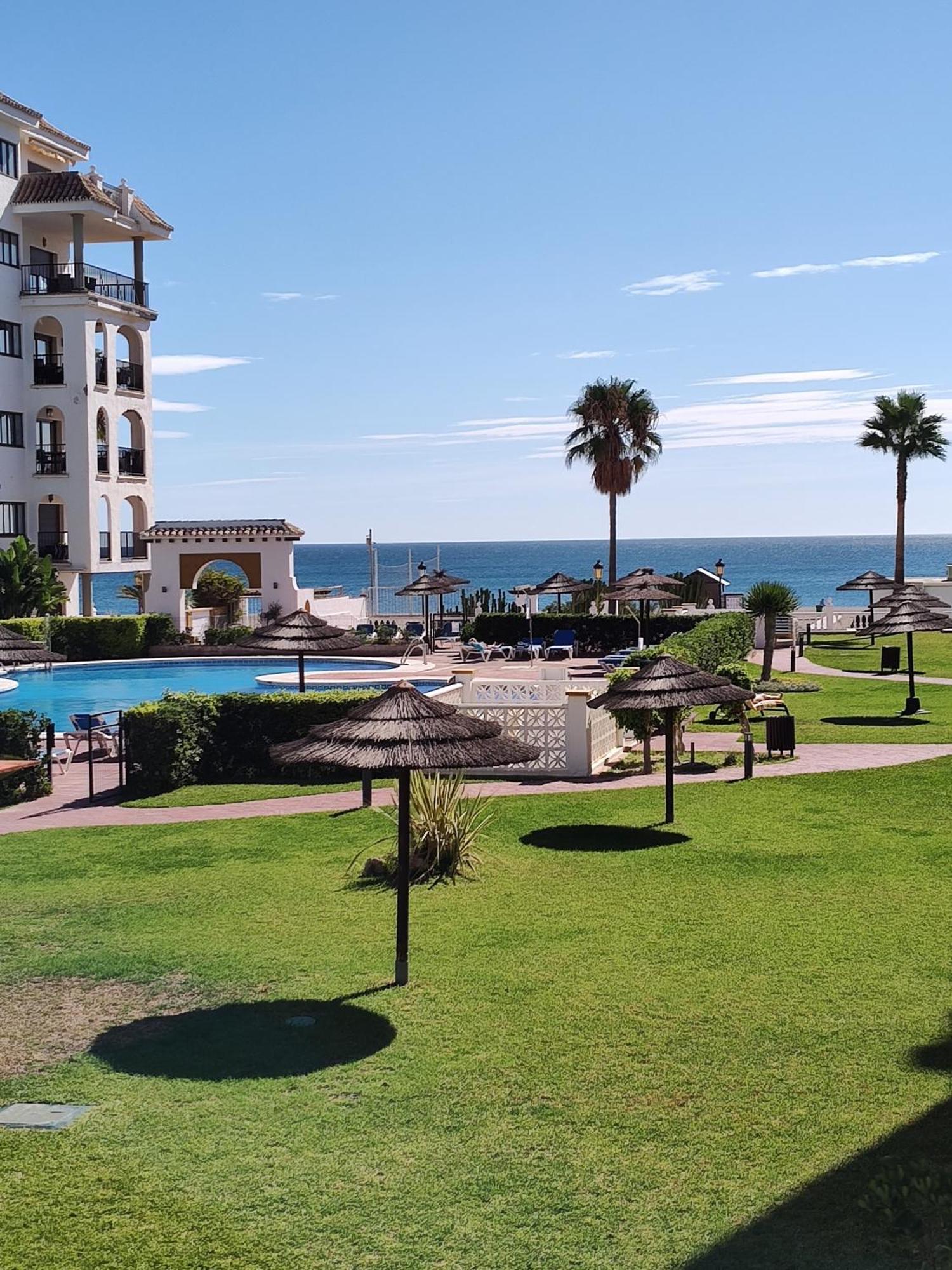 Duquesa 5210 Beach Side Paradise Castillo de Sabinillas Eksteriør billede